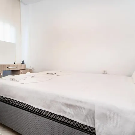 Charming Flat W Terrace 3 Min To Beach In Bodrum