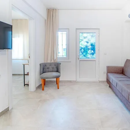 Charming Flat W Terrace 3 Min To Beach In Bodrum Apartment *