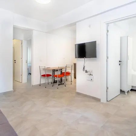 Charming Flat W Terrace 3 Min To Beach In Bodrum *