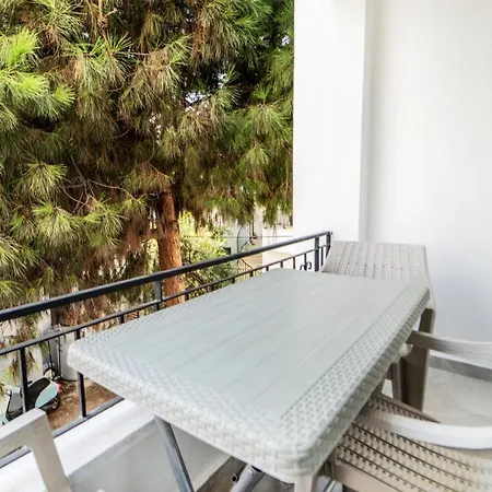 Charming Flat W Terrace 3 Min To Beach In Bodrum 图尔古特雷斯